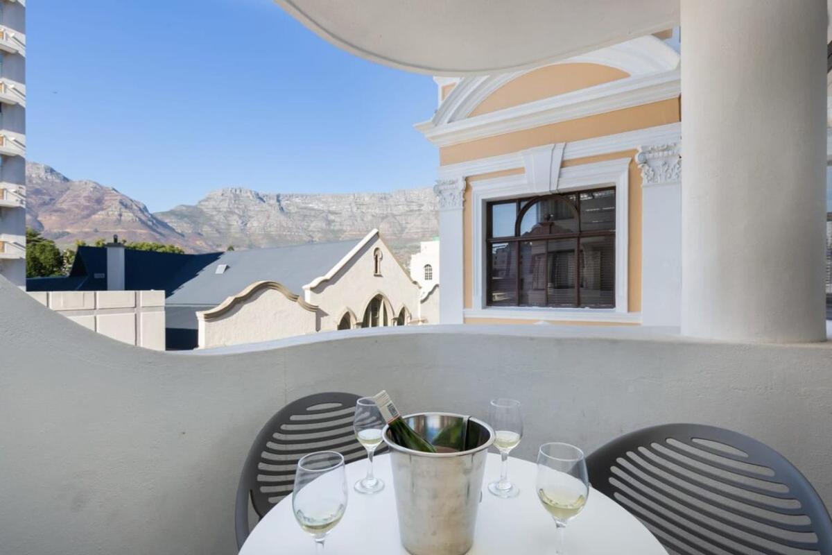 Appartamento Luxurious With Stunning View Città del Capo Esterno foto