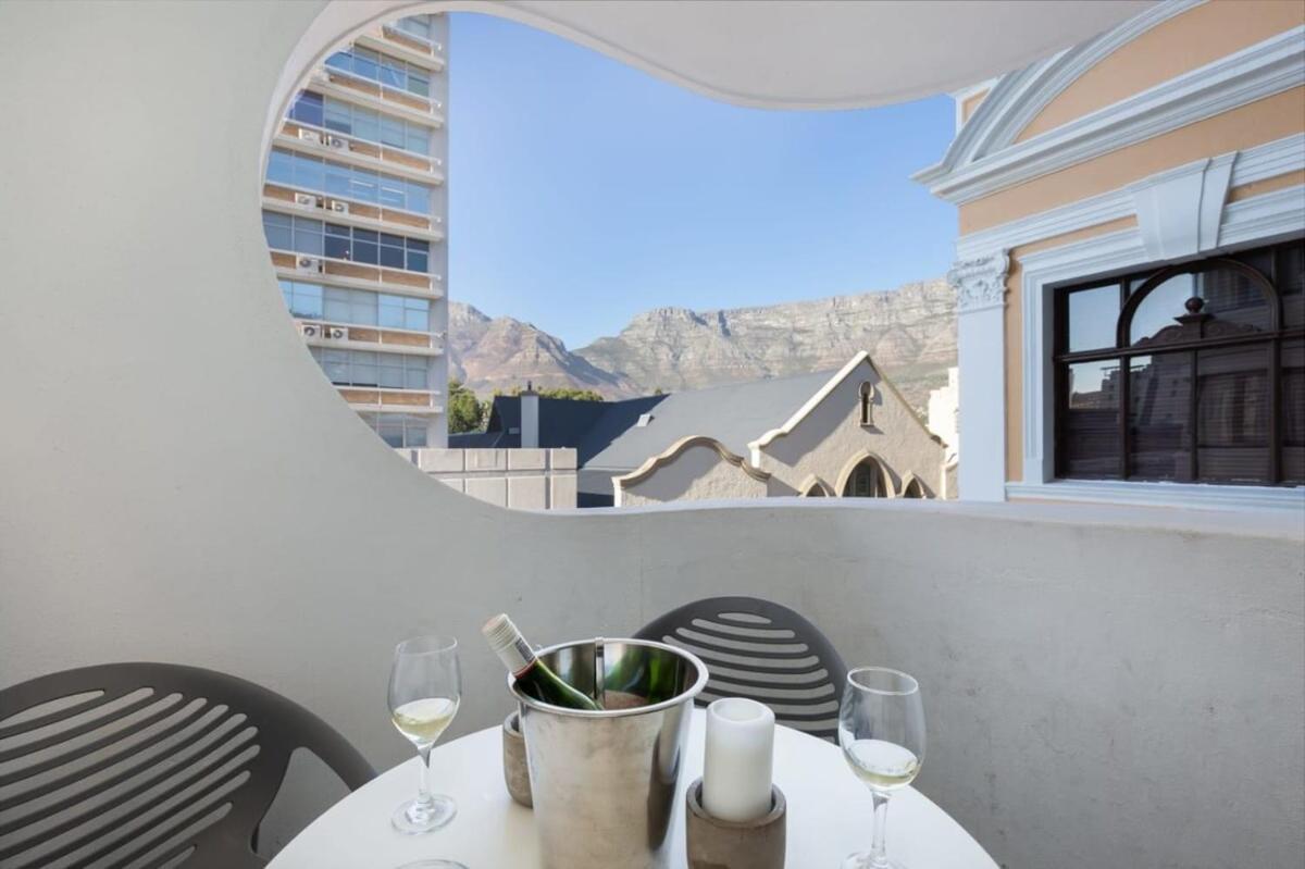 Appartamento Luxurious With Stunning View Città del Capo Esterno foto